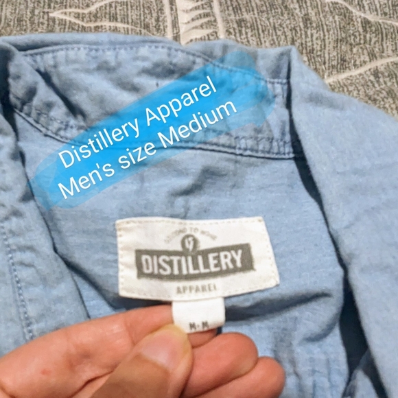 Distillery Apparel, mens med, denim look button up t shirt - EUC - Picture 6 of 10